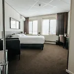 Queen Hotel 3*