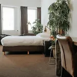 Queen Hotel