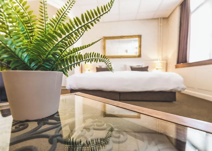 クイーン ホテル