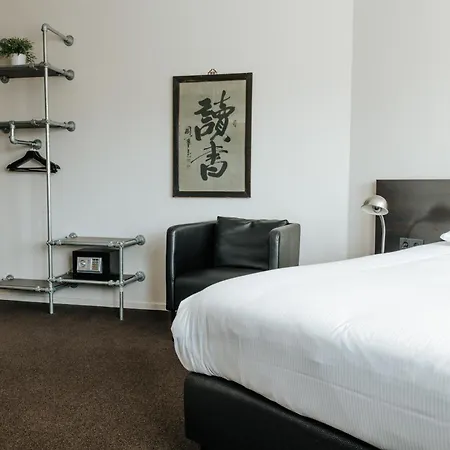 Queen Hotel 3*
