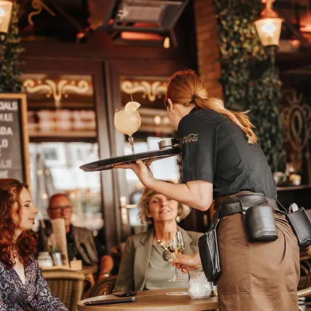 فندق Queen آيندهوفن