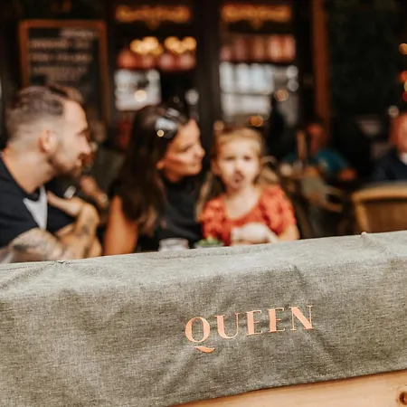Queen Hotel