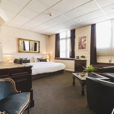 Queen Hotel 3*