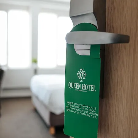 Queen Hotel 3*